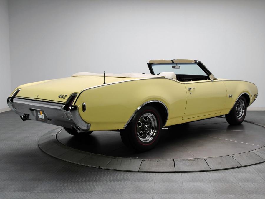  Oldsmobile 442 Convertible 1969 года  (фото 23 из 29)